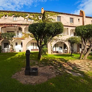 Apartahotel La Rosa, Loiri Porto San Paolo