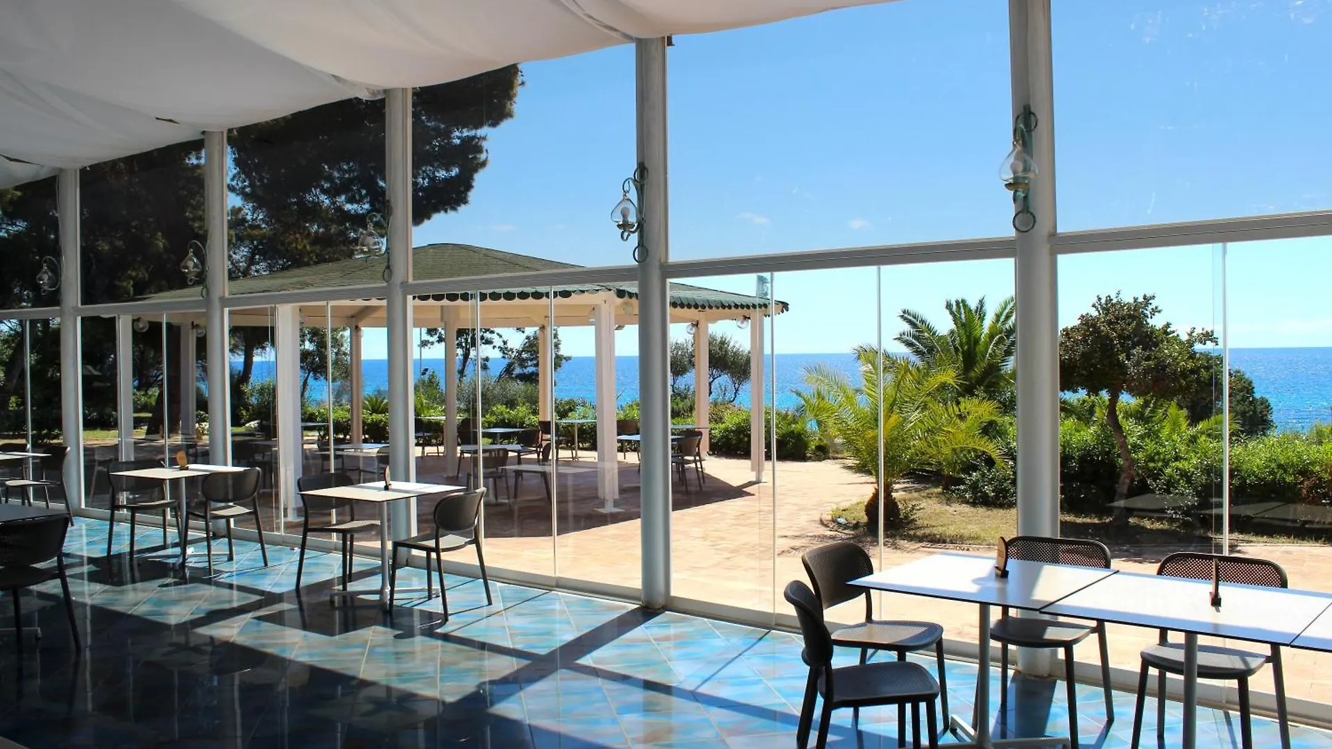 Hotel New Barcavela Santa Margherita di Pula 4*,  Italië