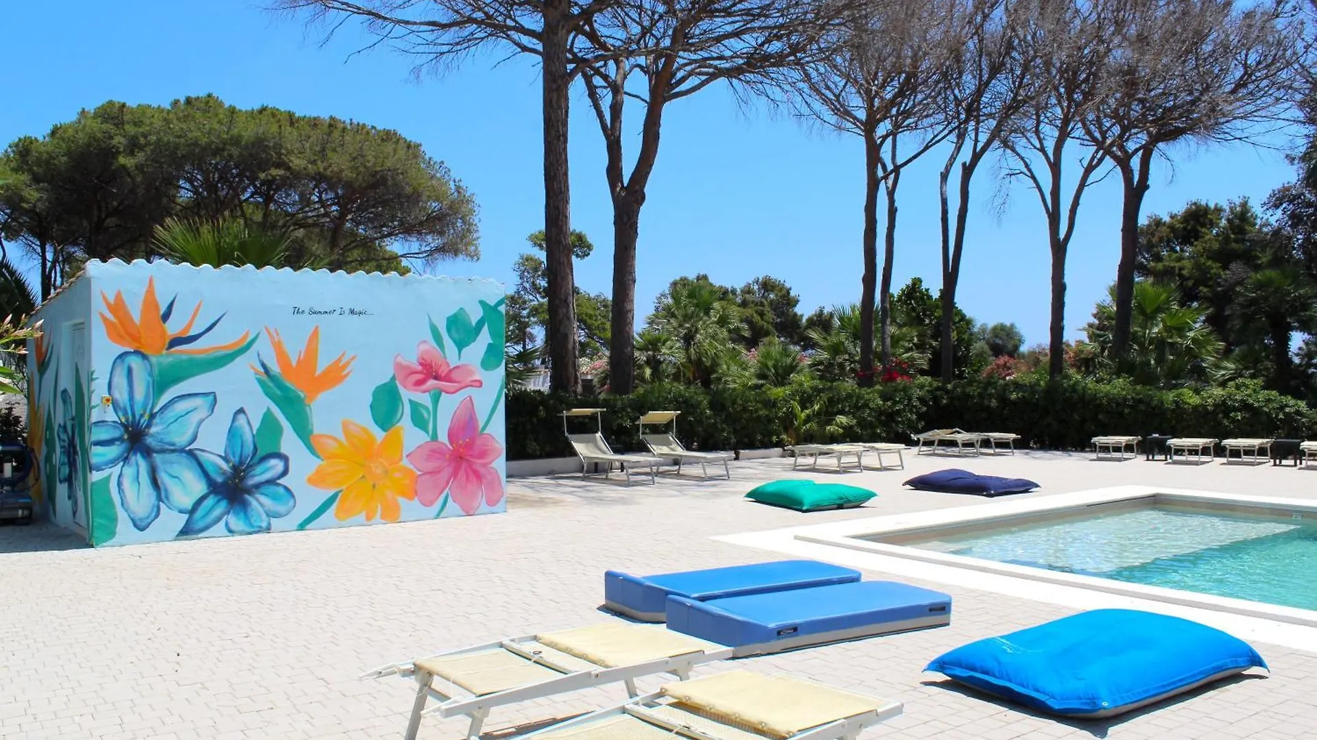Hotel New Barcavela Santa Margherita di Pula 4*,
